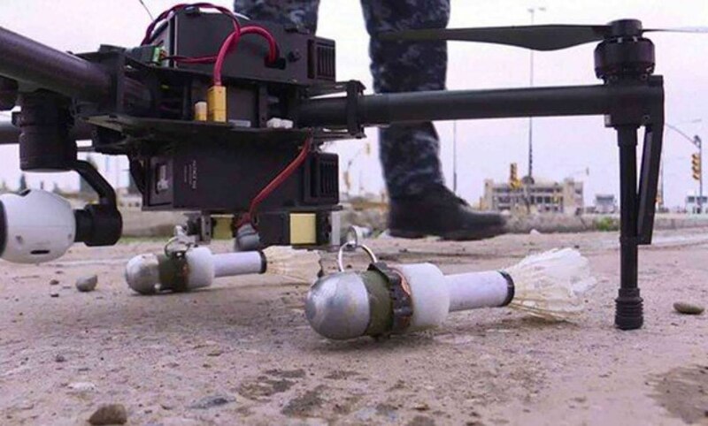 Dron militar con bomba