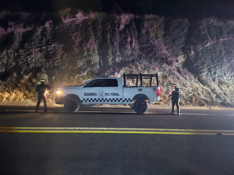 Guardia Nacional detiene a dos personas en la carretera