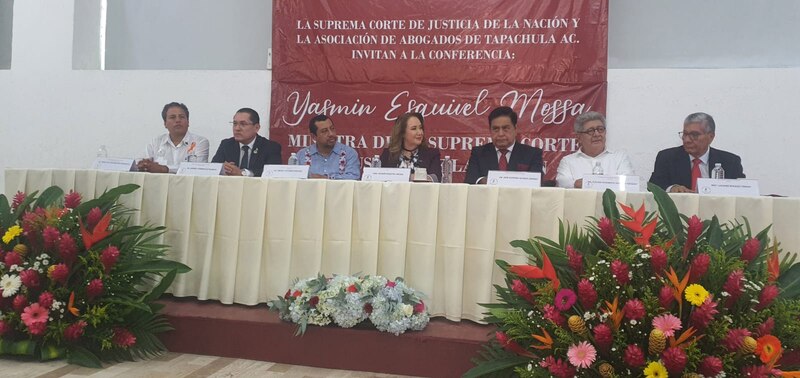 Conferencia de Yasmin Esquivel Mossa