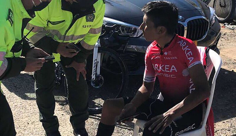 Ciclista es detenido por la policía