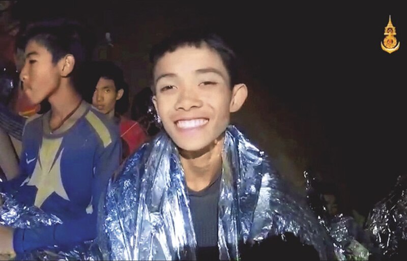 Rescatan a los niños atrapados en la cueva de Tailandia