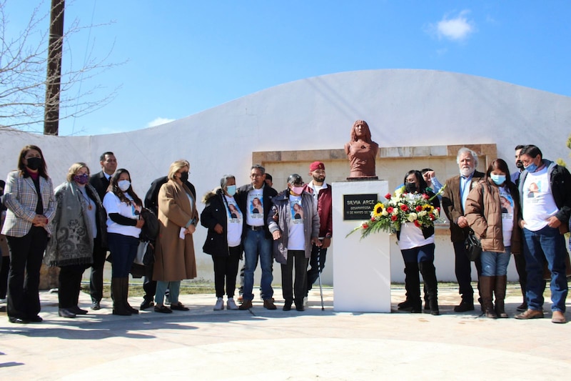 Conmemoran el 48 aniversario luctuoso de la pintora mexicana Frida Kahlo en Coyoacán