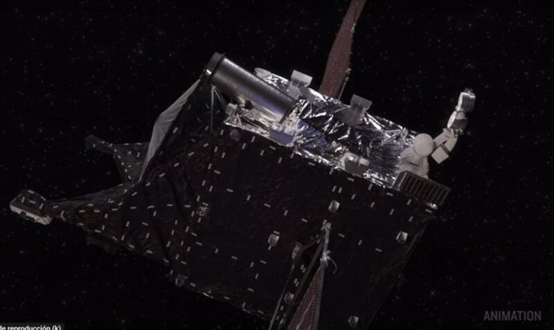 Satélite espacial en órbita