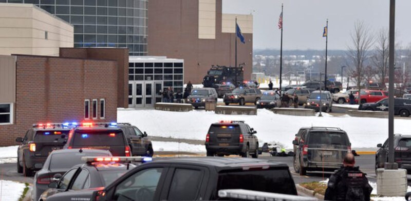 Tiroteo en una escuela en Michigan deja varios heridos
