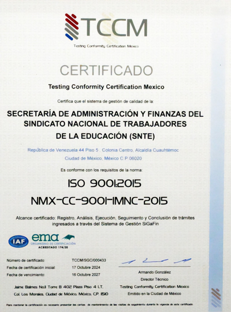 Por la validación en la eficiencia de sus procesos administrativos, el Sindicato Nacional de Trabajadores de la Educación (SNTE) obtuvo la certificación internacional ISO 9001:2015, informó su secretario general, Alfonso Cepeda Salas.
Las normas ISO son estratégicas para las organizaciones porque proporcionan pautas y requisitos para mejorar la calidad y competitividad.
La certificación verificó los indicadores de calidad en los procedimientos relacionados con la recepción, registro y respuesta a las solicitudes de los trabajadores de la educación, fue otorgada por la empresa Testing Conformity Certification Mexico (TCCM).
El Maestro dirigente expresó que “para el sindicato esta inédita certificación representa un paso fundamental en su compromiso con la transparencia, eficiencia y rendición de resultados”.
Añadió que “es muy importante que los trabajadores sepan que todos sus trámites se registran adecuadamente y son atendidos sistemáticamente, lo que permite que puedan tener una respuesta apegada al estatuto”, explicó.