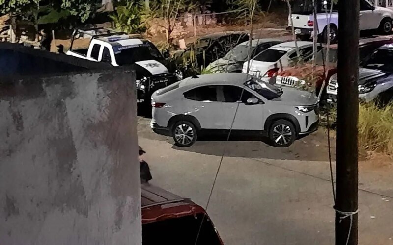 Accidente de coche en la noche