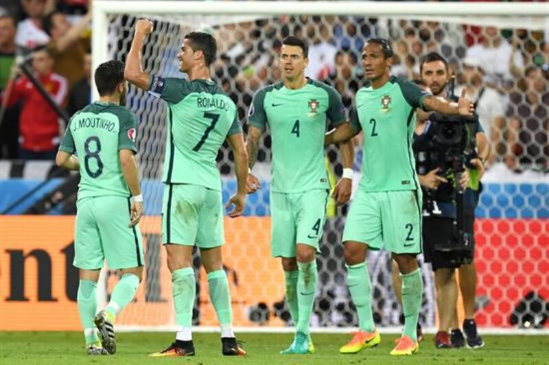 Cristiano Ronaldo celebra la victoria de Portugal en la Eurocopa 2016
