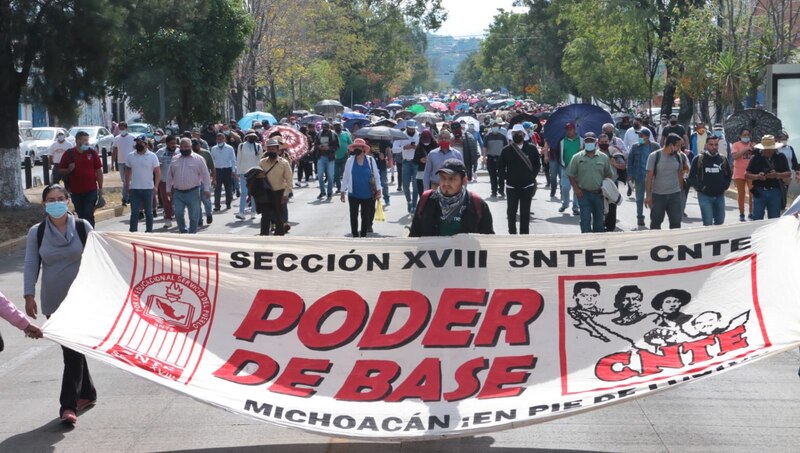 Manifestación de la Sección XVIII del SNTE-CNTE en Michoacán