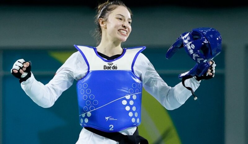 La campeona de taekwondo, Daniela Souza, celebra su victoria en los Juegos Olímpicos de la Juventud 2018.