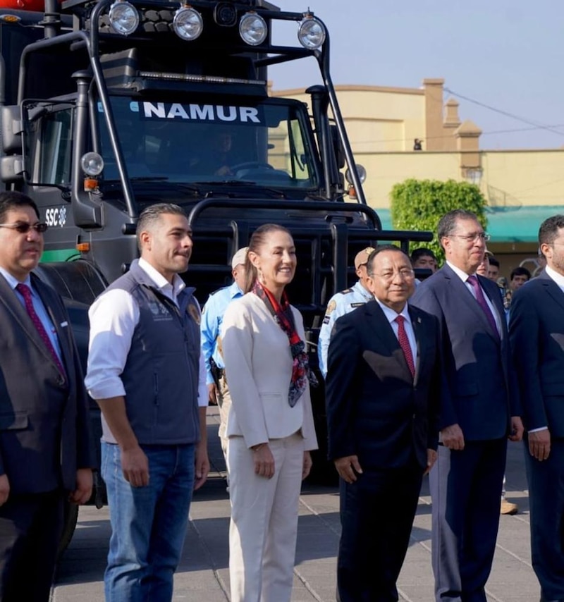 Entrega de patrullas a la policía municipal de Aguascalientes