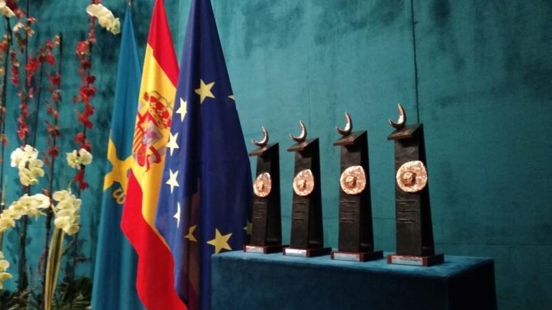 Entrega de premios en un congreso