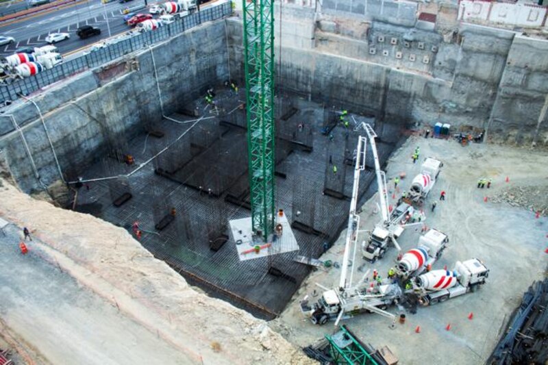 Construcción de cimentación de un edificio