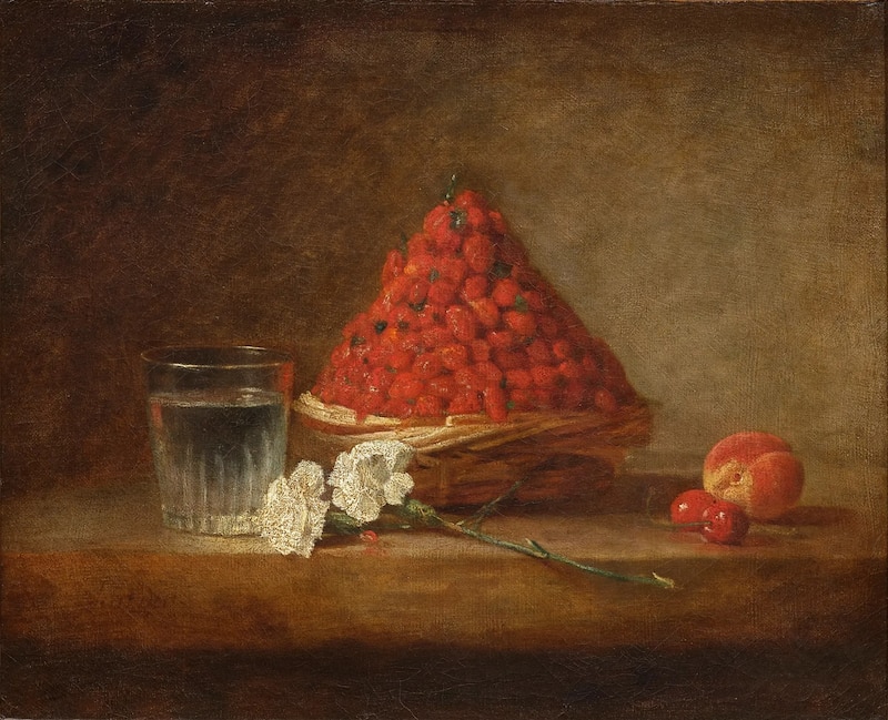 Bodegón con fresas, flores y cristal