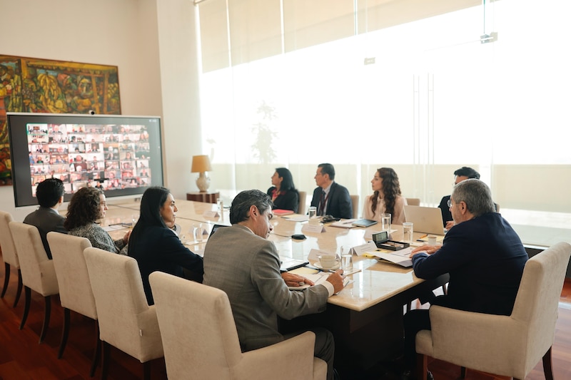 El canciller Juan Ramón De la Fuente durante la reunión virtual con los cónsules de México en Estados Unidos para reforzar la protección de connacionales