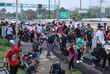 Elementos de migración y la Guardia Nacional frenan caravana migrante en Chiapas