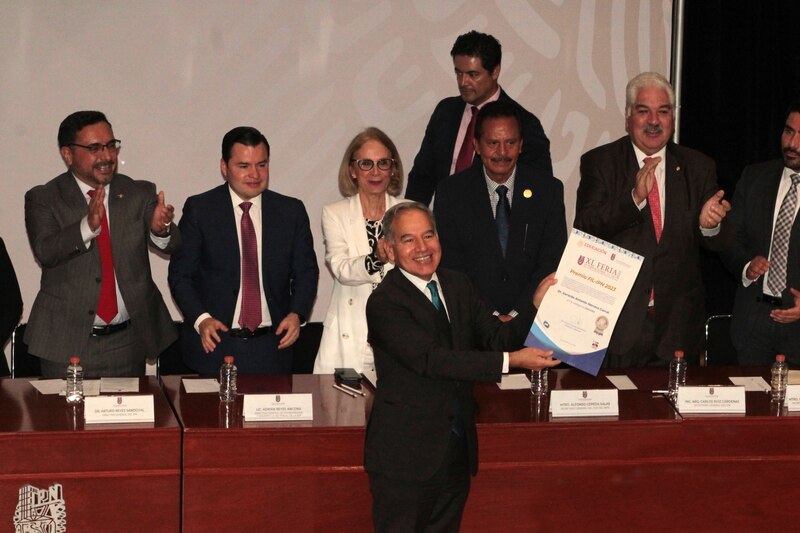 Entrega del Premio FIL-IPN 2023