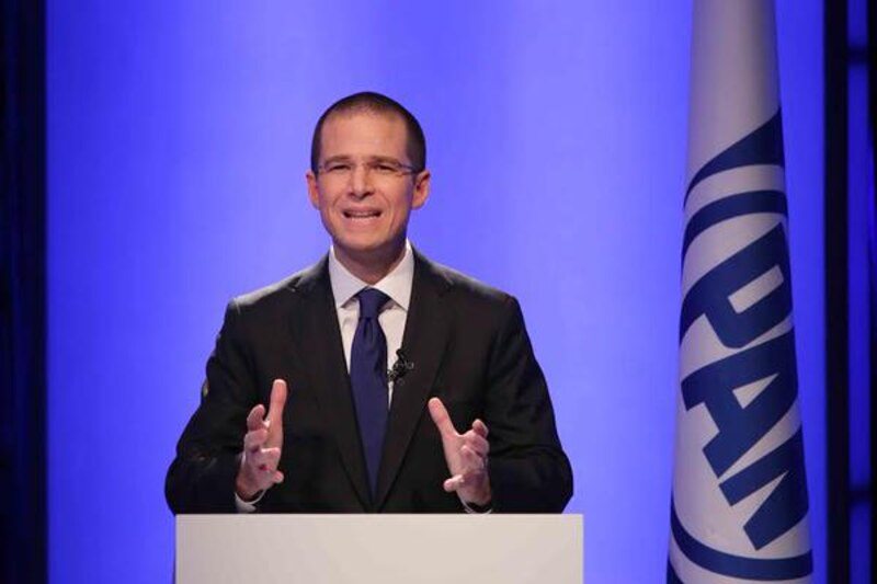 El presidente de Francia, Emmanuel Macron, pronuncia un discurso ante la Asamblea Nacional.
