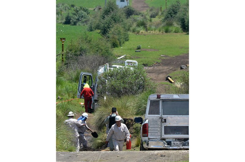 Accidente de tránsito en una carretera rural