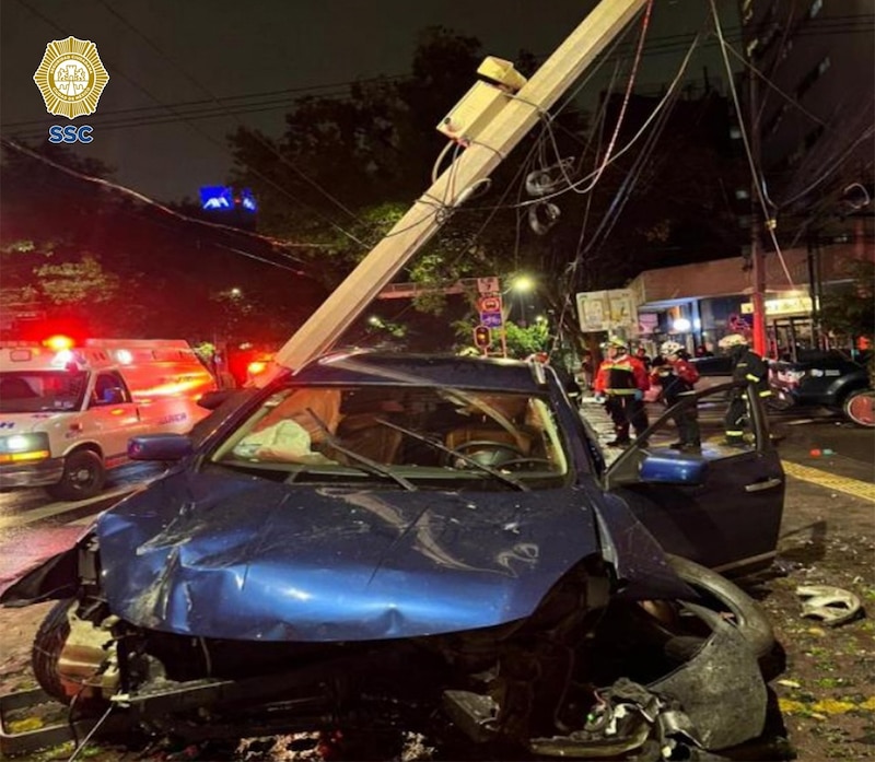 Accidente de coche en la Ciudad de México deja un muerto y varios heridos