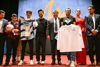 El gobernador David Monreal y Oribe Peralta impulsan la paz en Zacatecas con futbol juvenil