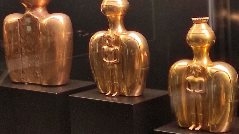 Estatuas de oro de la tumba de Tutankamón