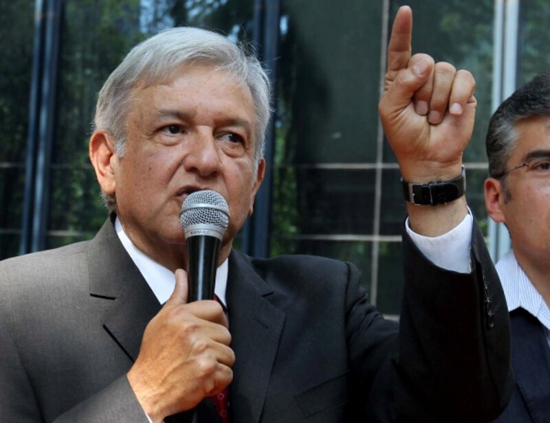 El presidente Enrique Peña Nieto da un discurso.