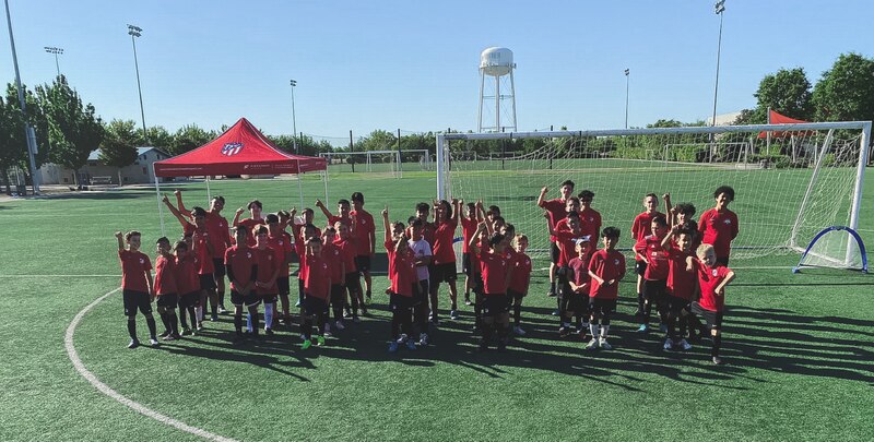¡Victoria del equipo de fútbol!