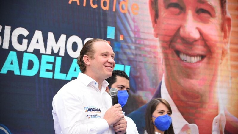 El candidato a la presidencia de México, Ricardo Anaya, pronuncia un discurso ante sus seguidores.