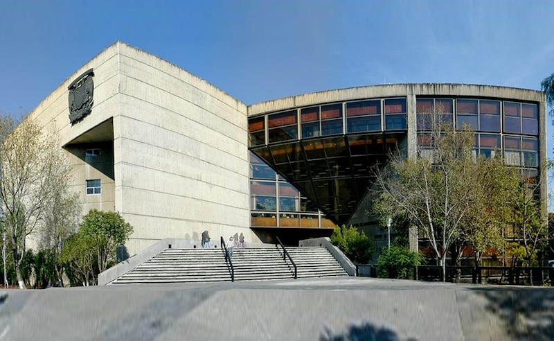 Edificio de la Facultad de Ciencias Políticas y Sociales de la UNAM