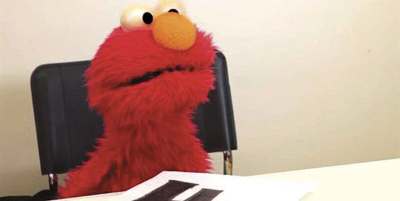 Elmo se entera de la muerte de su novia