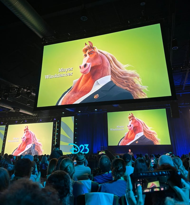 El alcalde Winddancer, con la voz de Patrick Warburton en Zooptopia 2