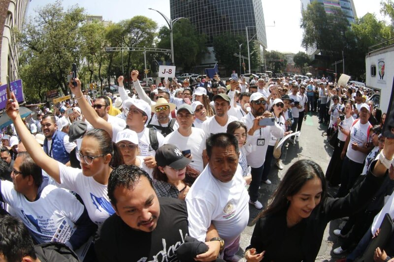 Multitudinaria marcha en CDMX contra la violencia hacia las mujeres