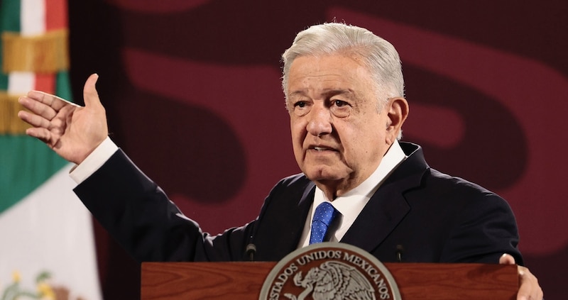 El presidente Andrés Manuel López Obrador da un discurso.