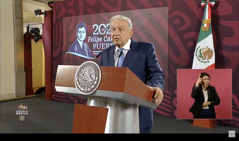 El presidente Andrés Manuel López Obrador encabeza la ceremonia por el 102 aniversario de la Constitución de 1917