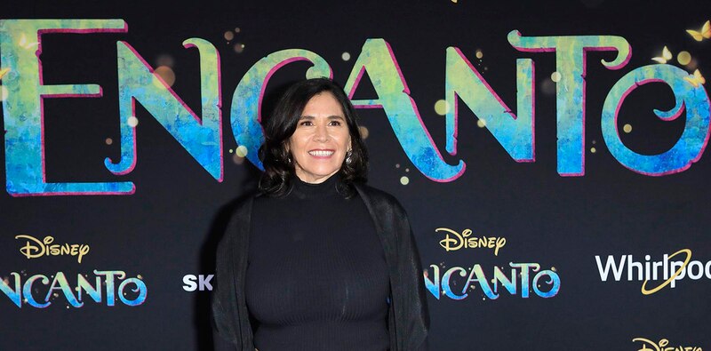 La directora de Encanto, Charise Castro Smith, habla sobre la importancia de la representación en las películas de Disney