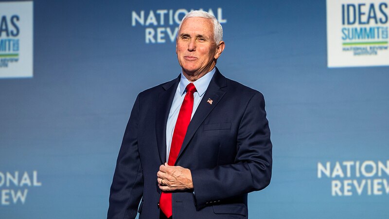 El vicepresidente Mike Pence habla en la Cumbre de Ideas de la Revista Nacional