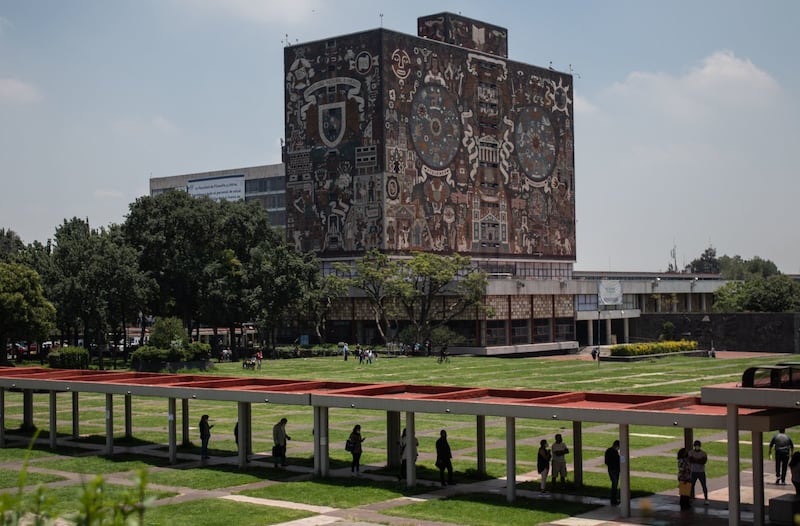 UNAM: Facultad de Filosofía y Letras