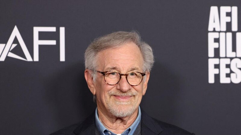 Steven Spielberg sonríe en el Festival de Cine de AFI