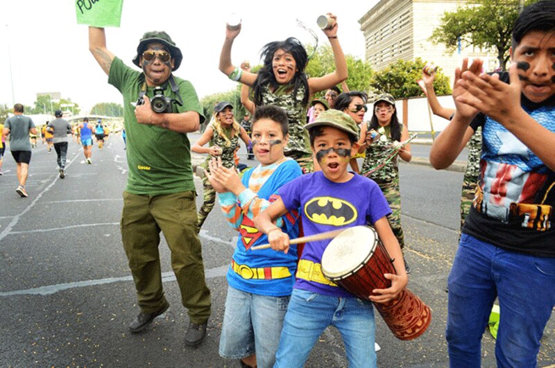 ¡Superhéroes en la carrera!