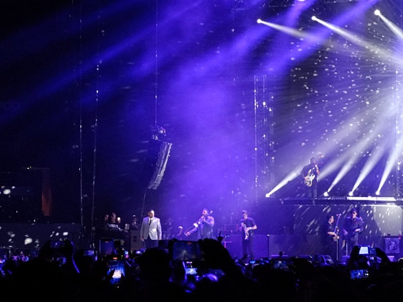 Inspector celebró 30 años de carrera con un concierto emotivo