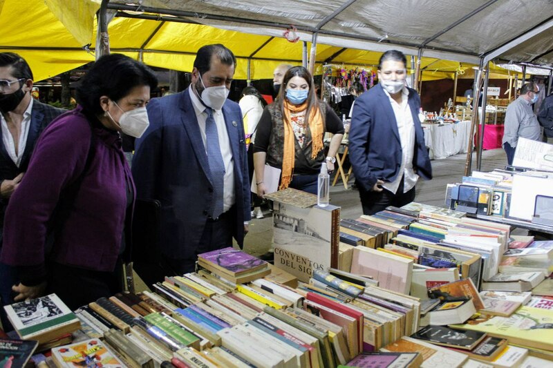 Feria del Libro en el Zócalo de la Ciudad de México