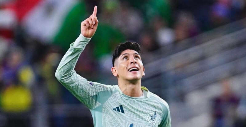 James Rodríguez celebra un gol con la camiseta del Everton