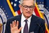 Powell se niega a bajar las tasas por la incertidumbre de los aranceles; Trump lo tacha de “imbécil” 