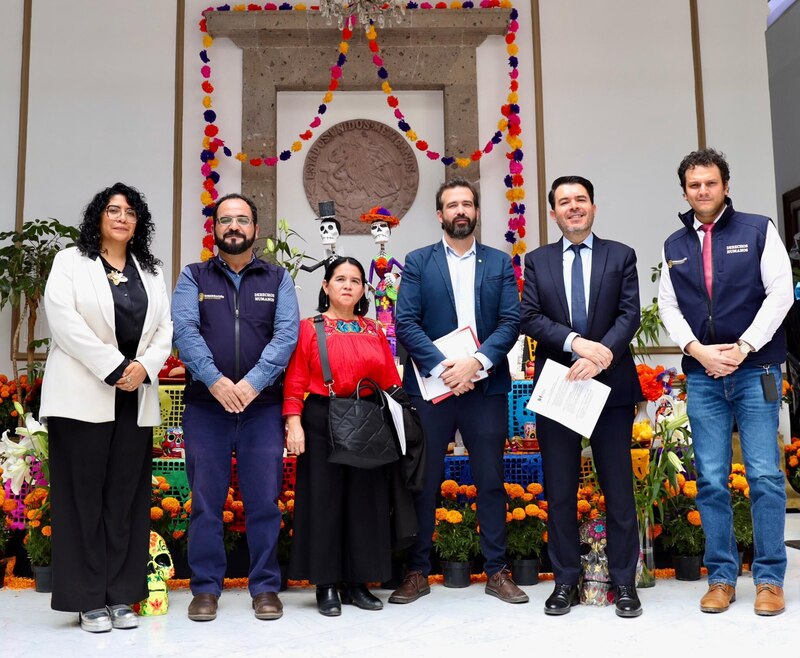 Artur Romeu, director en América Latina de RSF y la representante de la misma organización internacional y el titular de la Unidad para la Defensa de los derechos humanos