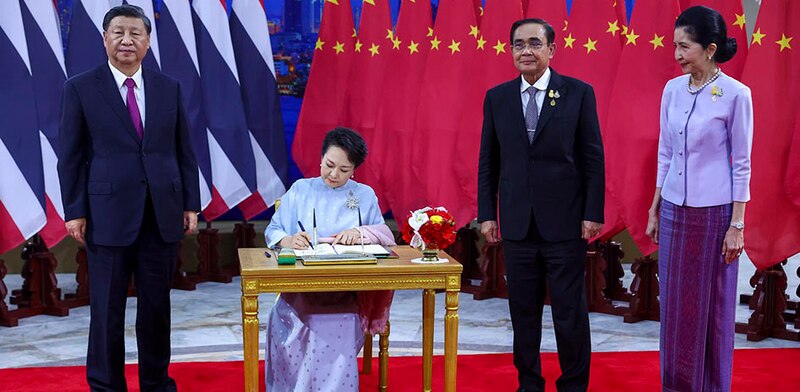 Firma de acuerdos entre China y Tailandia