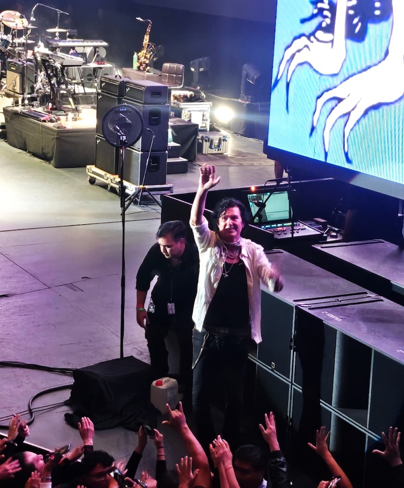 Caifanes hizo un recorrido musical a lo largo de su trayectoria en el Auditorio Nacional
