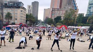 Bomberos de la CDMX realizan primer Mega Entrenamiento en el Monumento a la Revolución