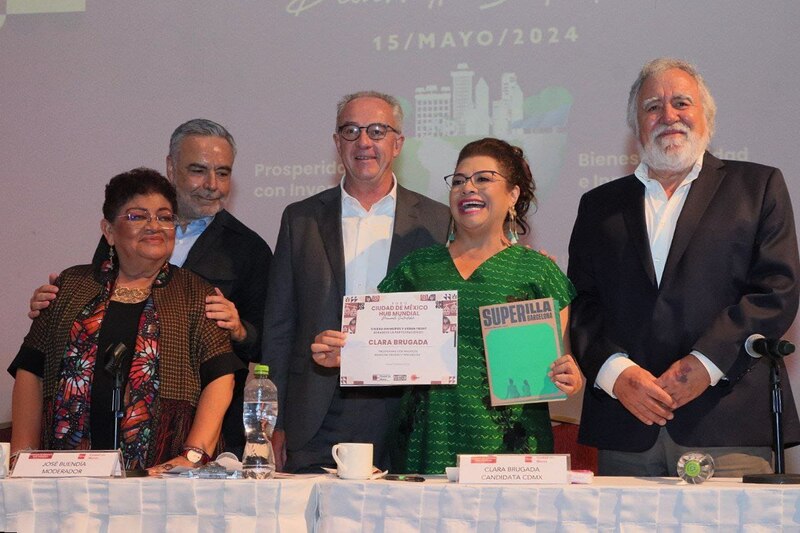 Presentación del libro "Superilla" de Clara Brugada, candidata a la alcaldía de la Ciudad de México