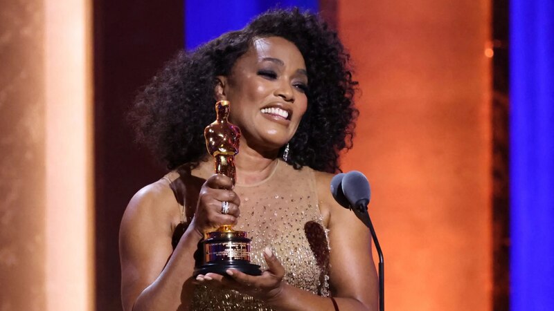 La actriz Viola Davis ganó el Oscar a la mejor actriz de reparto por su papel en la película "Fences".