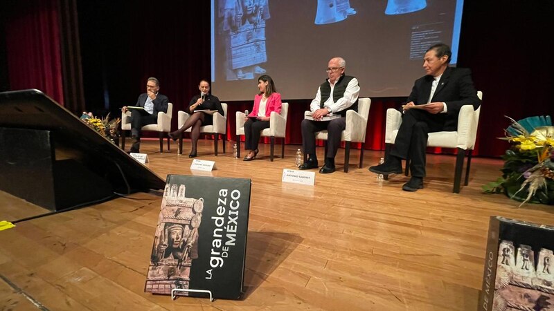 Presentación del libro "La grandeza de México"